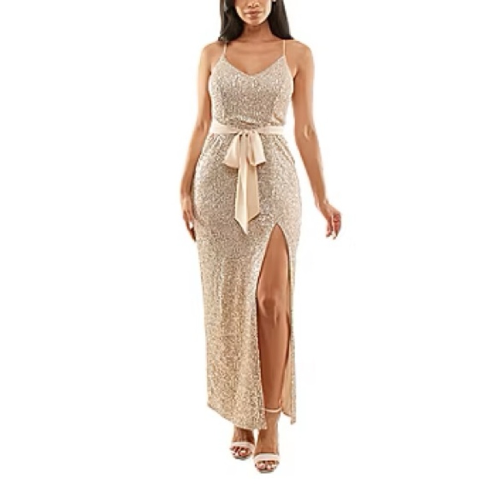 Premier Amour Sleeveless Sequin Evening Gown